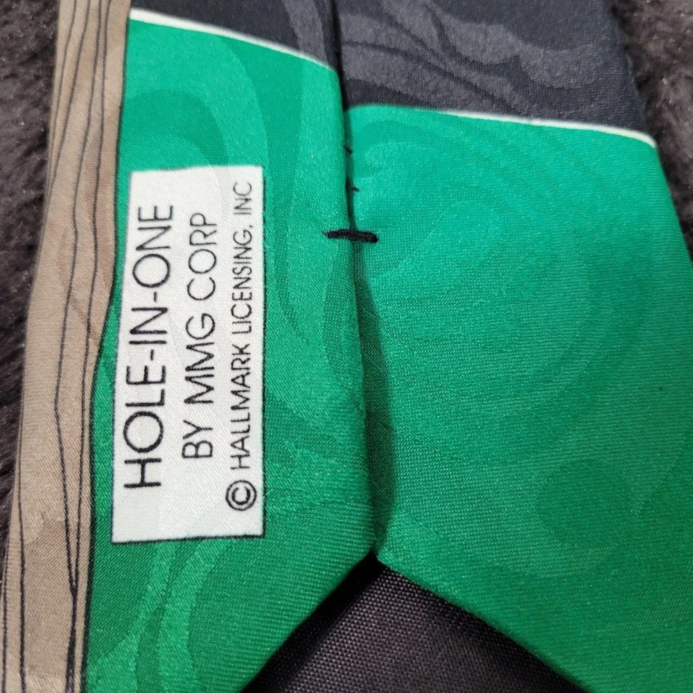 Hallmark Novelties hole one